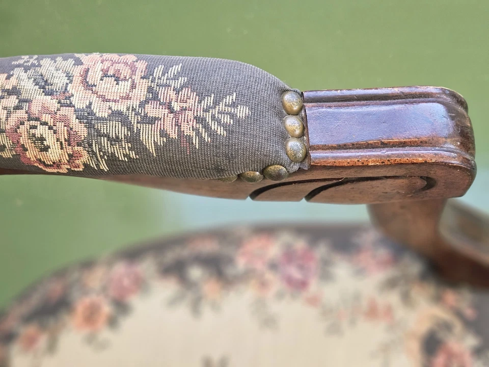 Louis XV Vintage French Provincial Floral Tapestry Fabric Arm Chair - Image 4 of 4