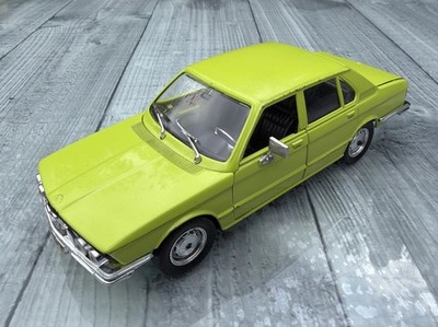 Polistil BMW 525 Berlina (E12) hellgrün S88 Diecast 1:25 Vintage 1978 Italy