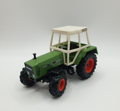 Siku  2851 Fendt Farmer 310 LSA Turbomatik Traktor 1:32 Int. Shipp