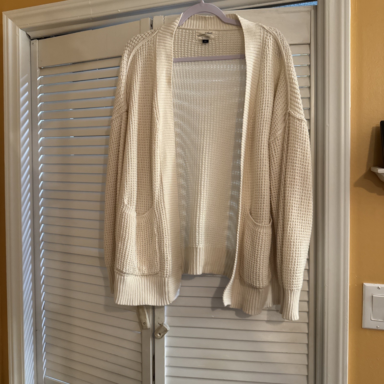 Universal  Thread sweater Large Cream Open Front … - image 1