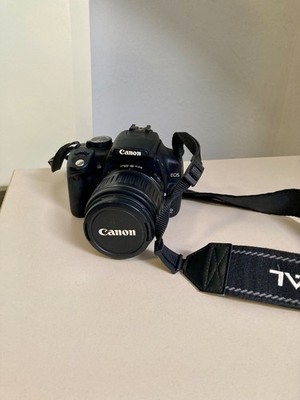 Canon EOS 350D /  Schwarz (Kit mit EF-S 18-55mm Objektiv)