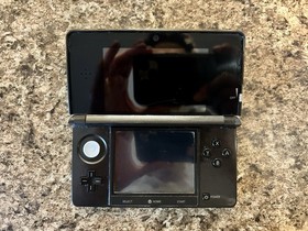 Nintendo 3DS Handheld System Black US Model with Charger and 9 Games Tested