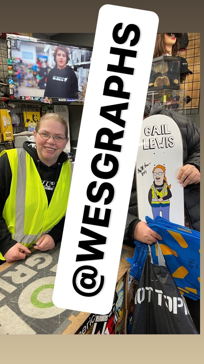 GAIL LEWIS SIGNED 8x10 PHOTO WALMART EMPLOYEE #844 RARE! TIKTOK