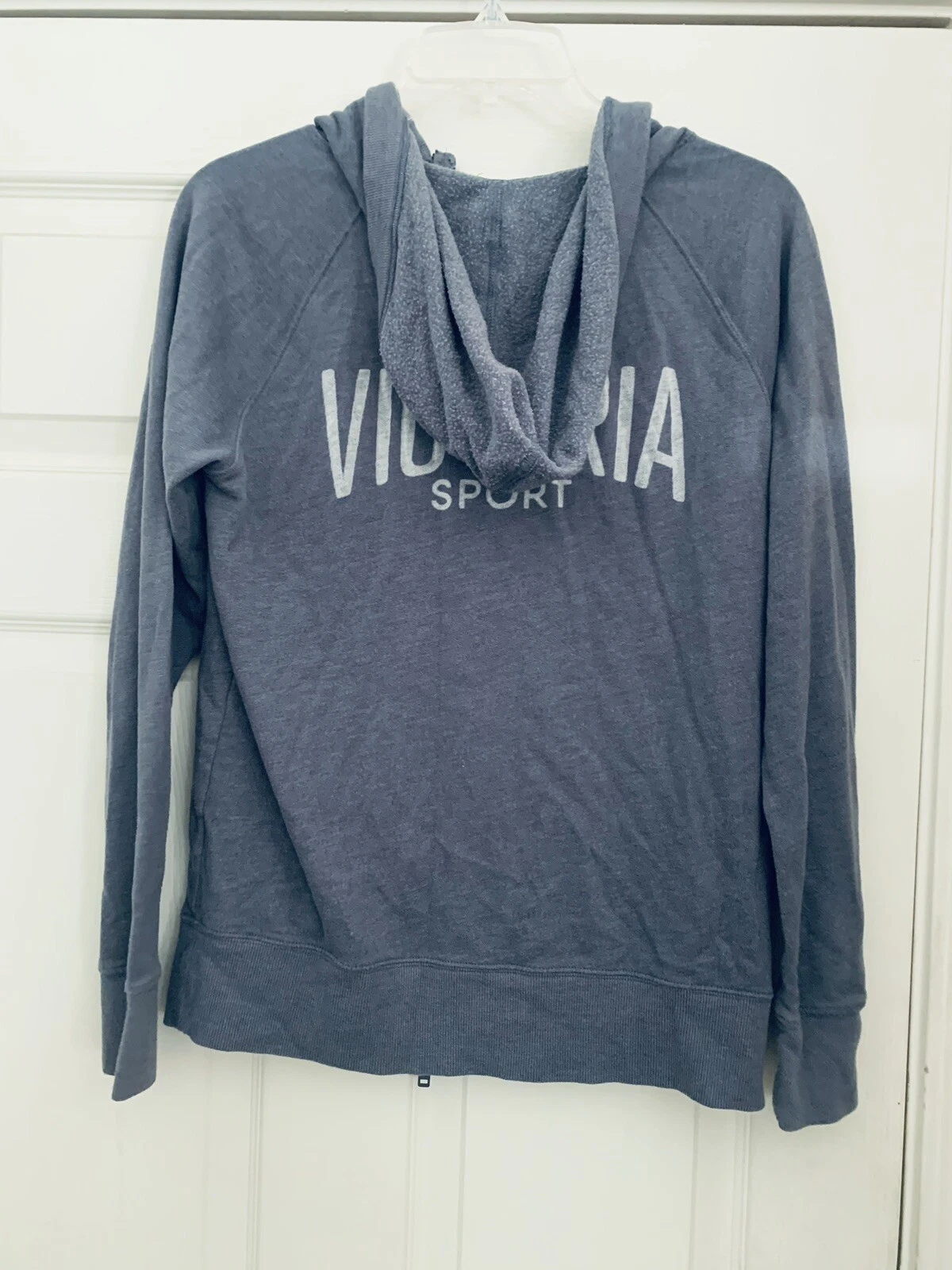 UNDERCOVER Felpa con cappuccio e zip sportiva Victoria's Secret grigia logo oversize TG S