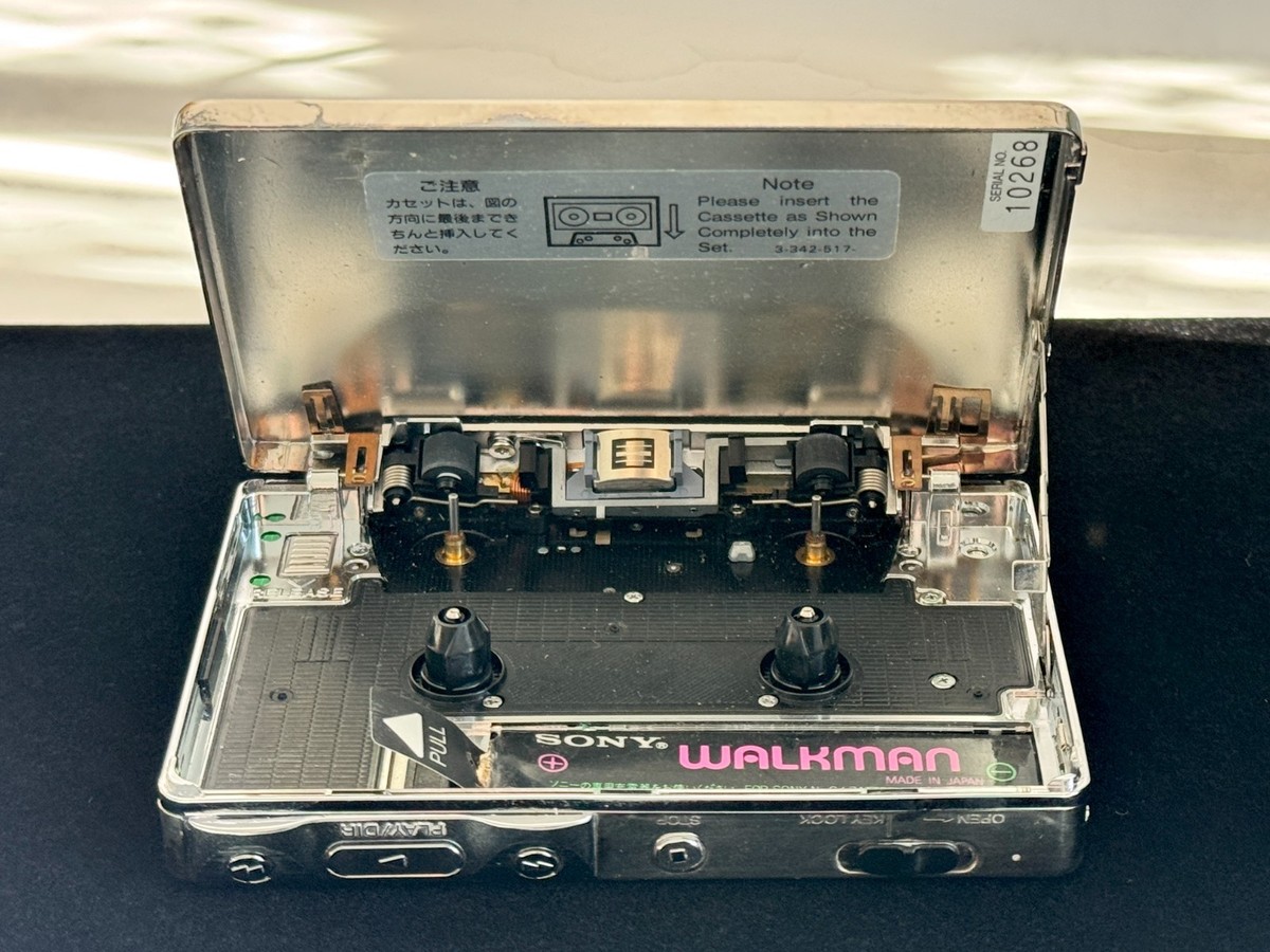 Sony Walkman 10th Anniversary Special Edition WM-701 S Silver