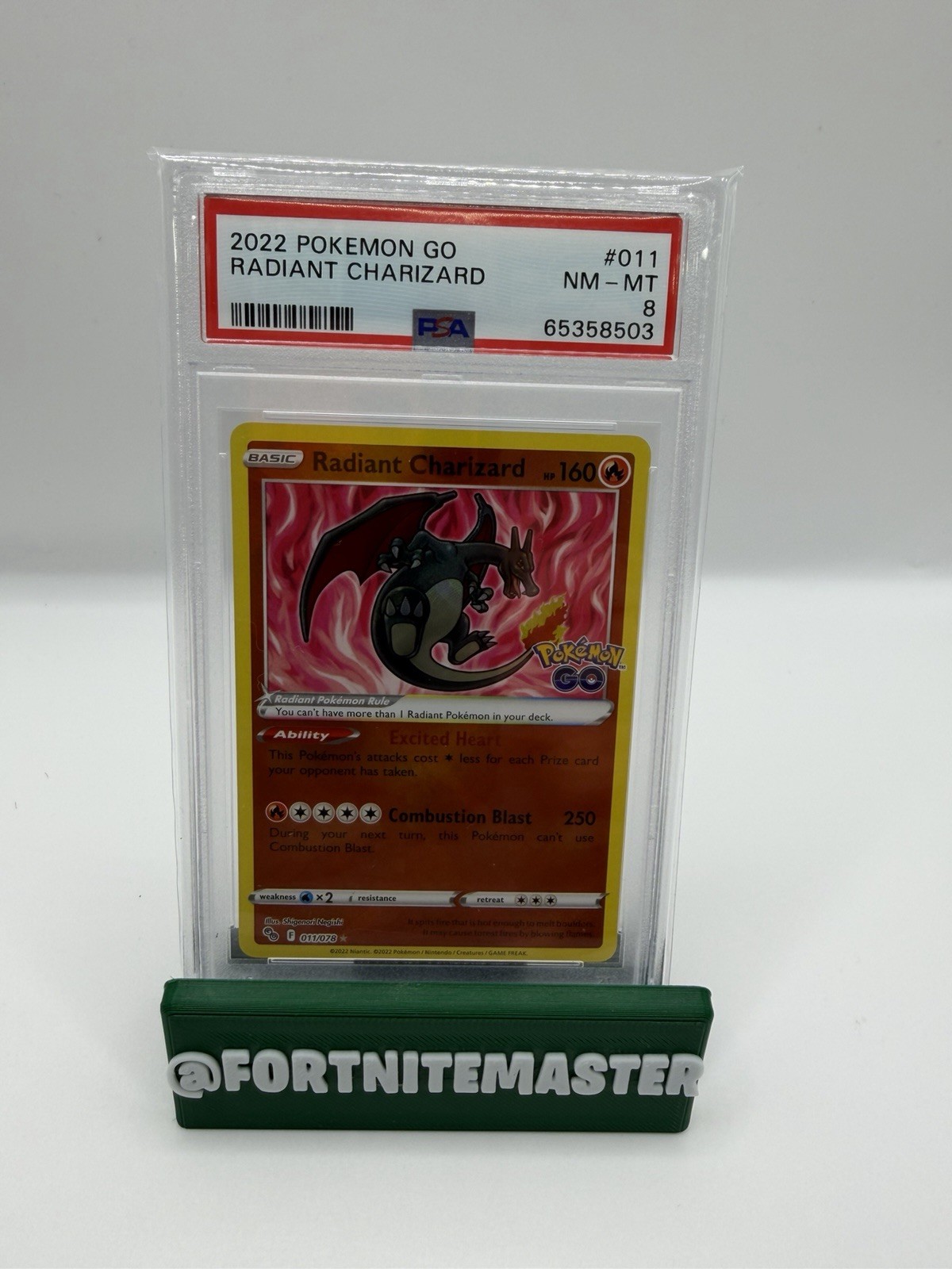 Radiant Charizard 2022 Pokemon Go 011/078 PSA 8 NEAR MINT
