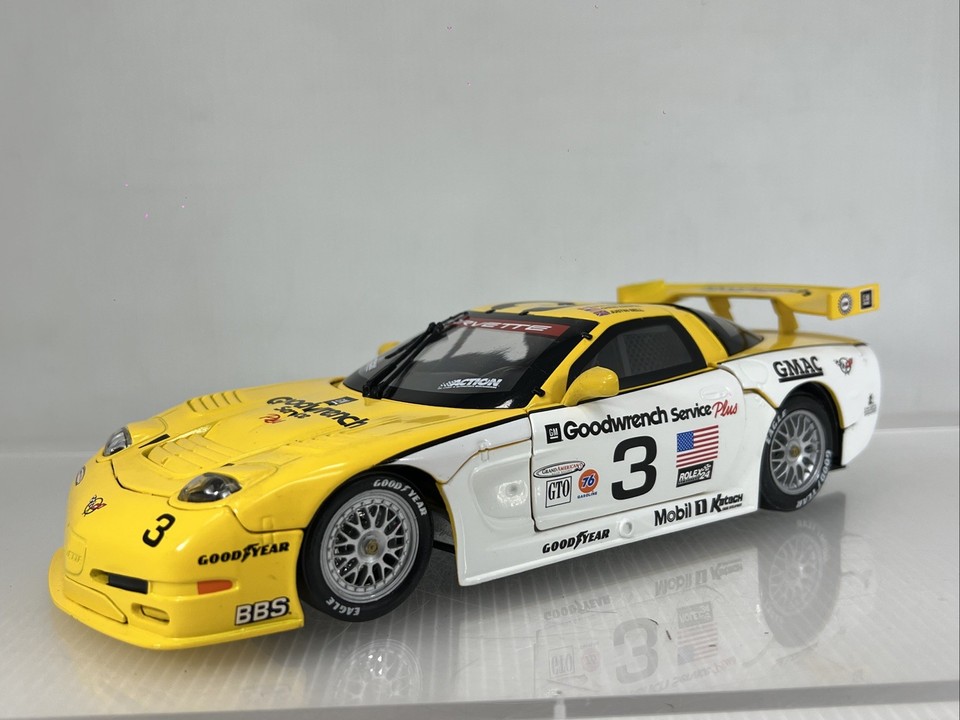 Miniature Action 1/18 – Chevrolet Corvette C5R #3 – 24 Heures Daytona 2000