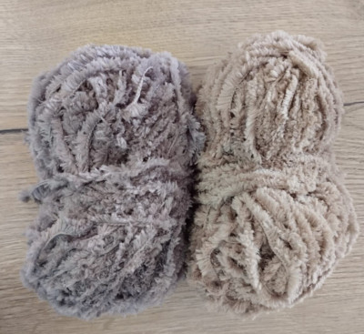 Fuzzy Yarn 100g Balls (lightly used)