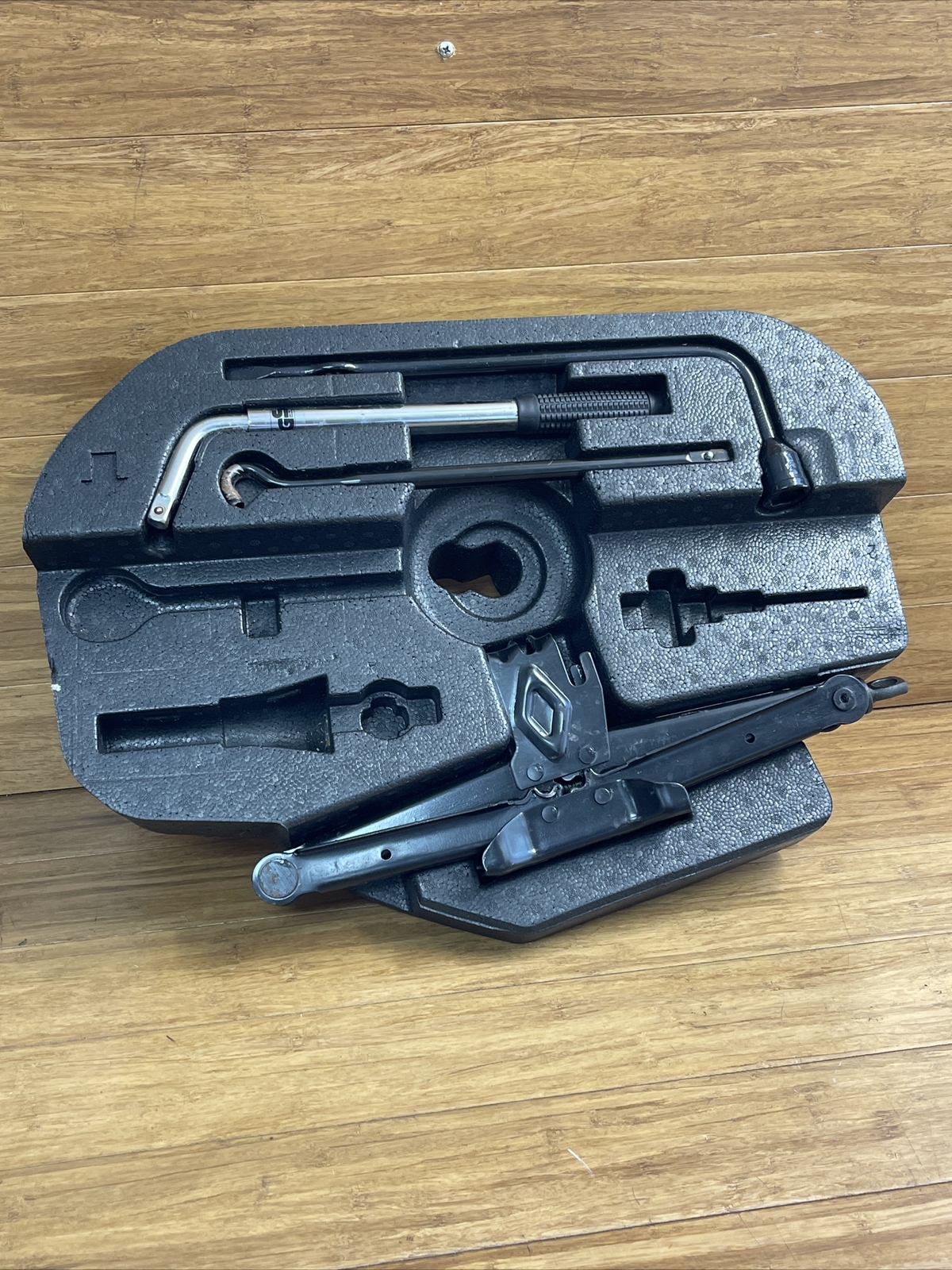 2017-2020 Maserati Levante Emergency Spare Tire Jack Tool Kit 6701026390 OEM