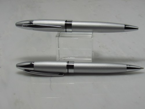 STUNNING HIGH QUALITY PIERRE CARDIN SATIN SILVER PEN AND PENCIL SET - Picture 2 of 2