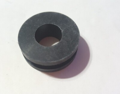 ととと Yamaha RD350,FJ1200,RD400 Grommet NOS 90480-18488 ( L-1078) | eBay