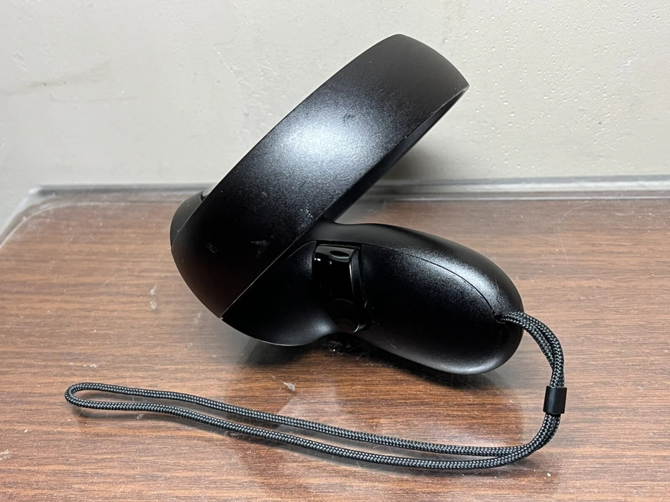 Meta Oculus Rift CV1 Left Touch Controllers TO-L Controller Only - Image 3 of 4