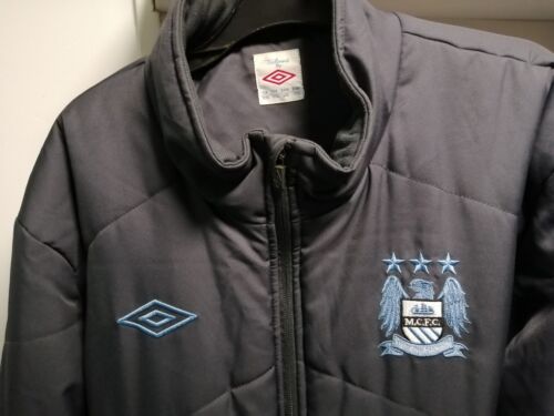 Manchester City FC Umbro MCFC Vintage Retro Giacca Imbottita Cappotto Grigio XX-Large - Foto 3 di 7