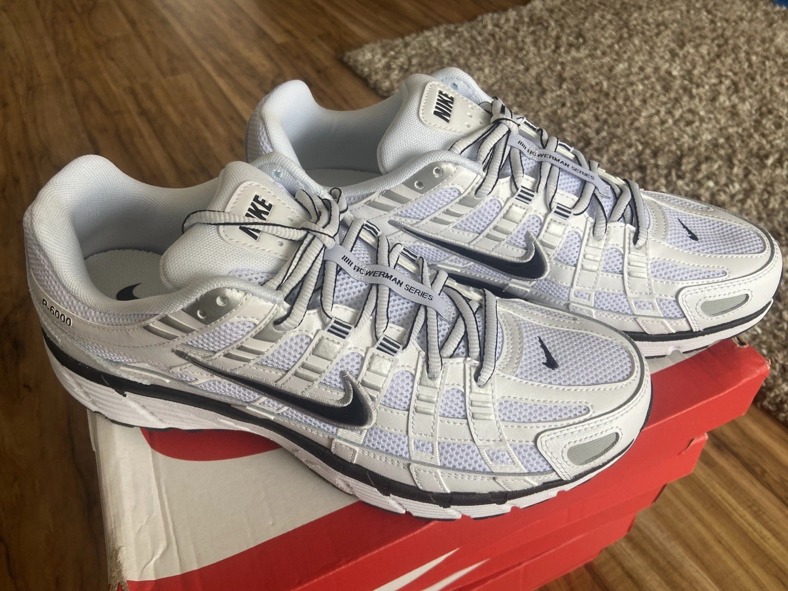 Nike P 6000 bianche nere argento metallizzato CD6404 107 unisex taglia UK 8