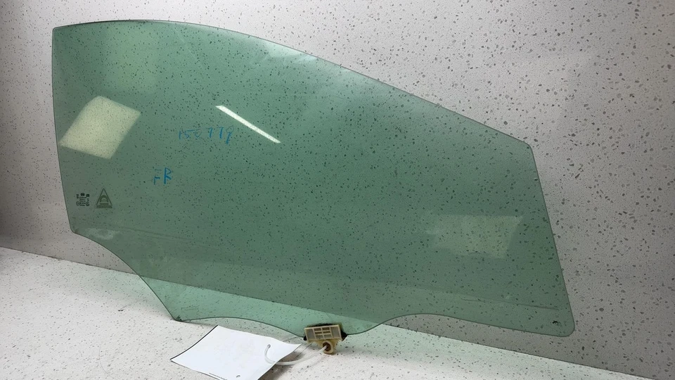 2013 2014 2015 2016 2017 Hyundai HYUNDAI ELANTRA Right Front Door Glass/window - Image 3 of 4