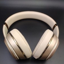 Beats by Dr. Dre Beats Solo3 Wireless On-Ear Headphones Gold aesthetic details 