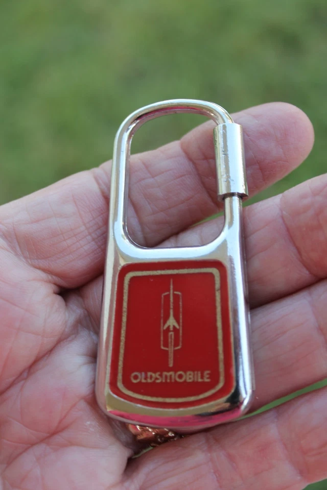 Vintage Oldsmobile olds auto key holder - Image 2 of 4
