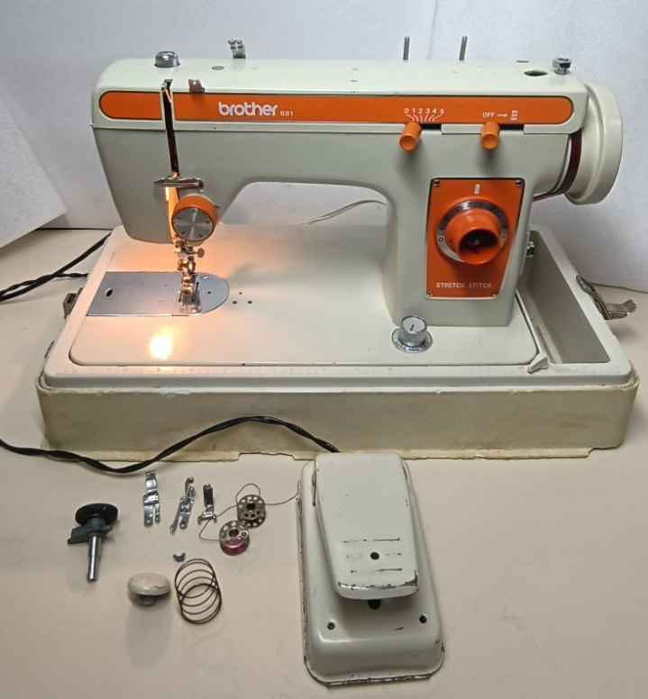 Brother Heavy Duty sewing Machine MODEL 681 FOR PARTS /REPAIR SEE