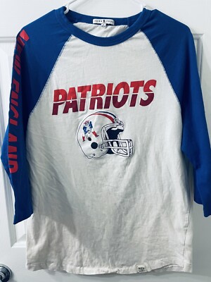 “Vintage” New England Patriots 3/4 Sleeve Shirt Size Large Junk