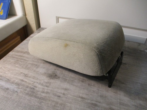 2001-2006 Mitsubishi Montero Center Console Lid Armrest Storage Tan Beige OEM CA - Picture 5 of 17