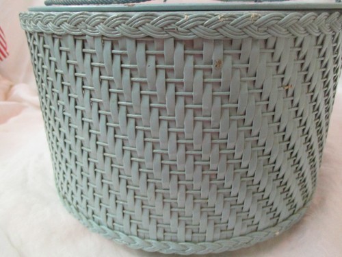 Vintage Harvey blue round wicker woven Sewing Basket - Picture 3 of 7
