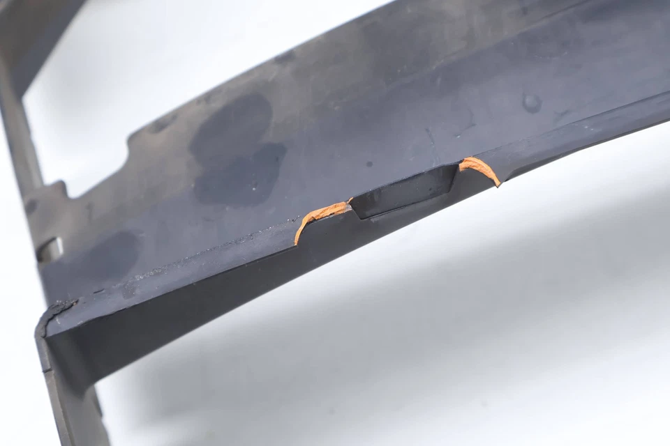 Land Rover Range Rover 2014-2019 - cubierta del radiador/marco FPLA8C464A Foto 2 de 4