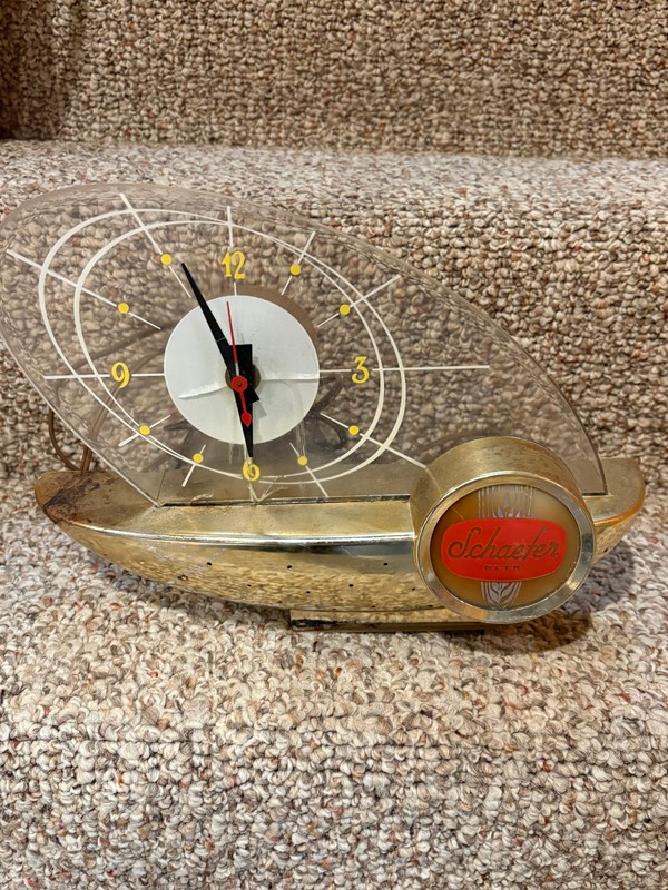 Schaefer Beer Clock Sailboat Lighted 615 Bar Sign Light Illuminated