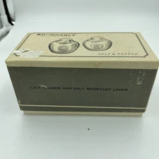 INTERNATIONAL SILVER COMPANY WM ROGERS SILVERPLATE SALT & PEPPER SET 864 LOT 154