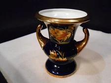 Royal KPM Cobalt Blue 5 1/2" Vase w/Heavy Gold Flower Design Bavaria Germany