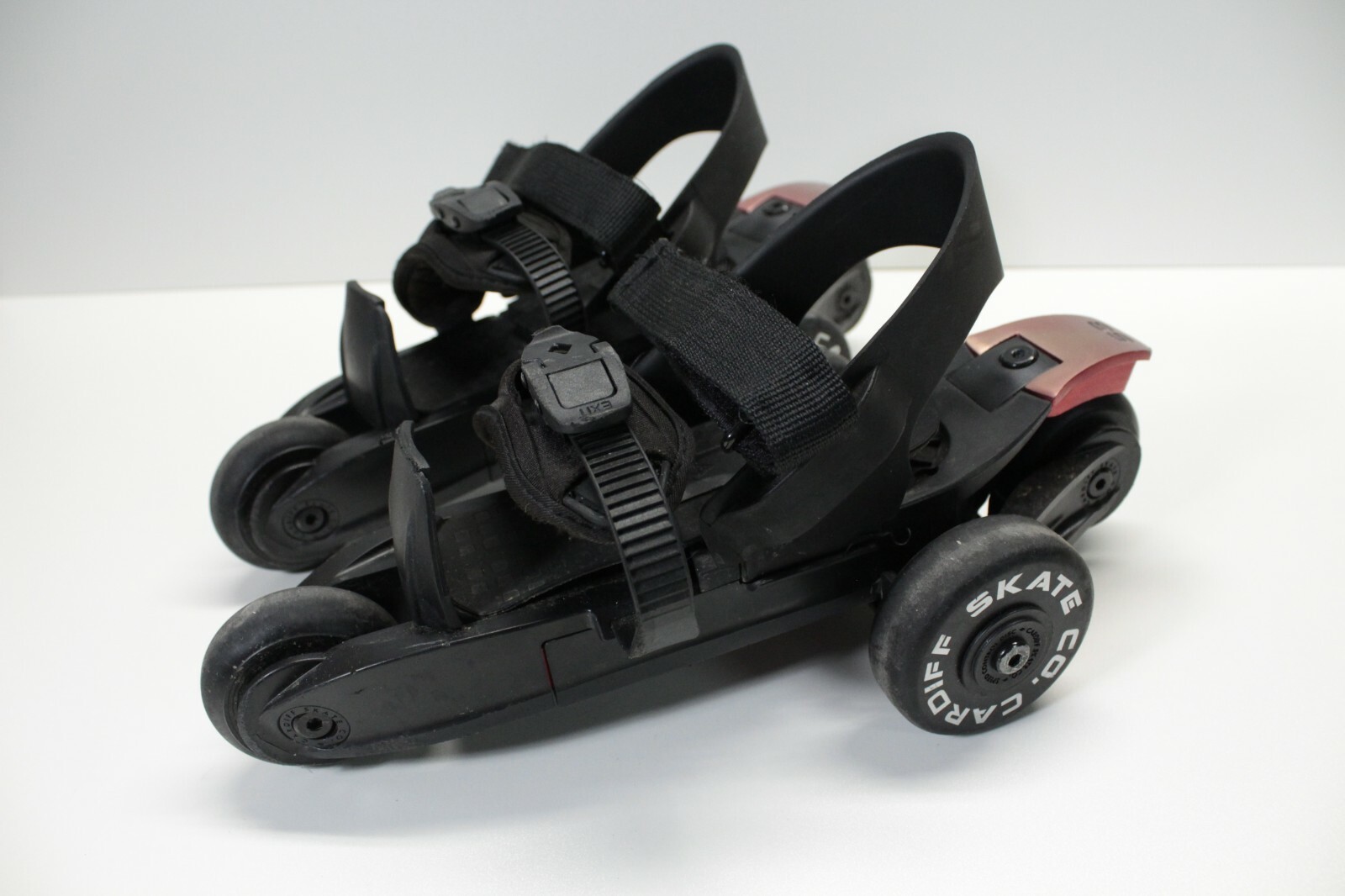 Купить Cardiff Skate Co Model S3 Adjustable Strap Roller Skates 