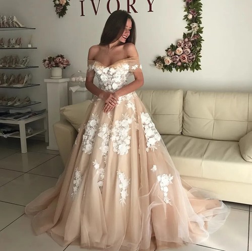 Abiti da sposa A Line Champagne spalle scoperte 3D applique pizzo boho abiti da sposa - Foto 3 di 7