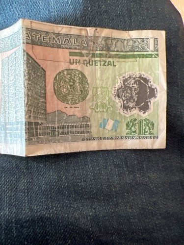 See Photos. 1 Quetzal 2012 Circulated Banknote - Picture 6 of 6