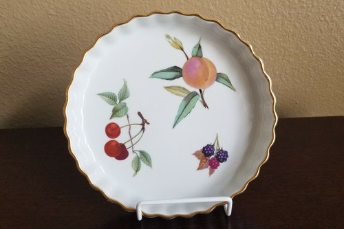 Royal Worcester EVESHAM Quiche TART Fluted Edge BAKING Dish PLATE England 672 - Picture 2 of 7