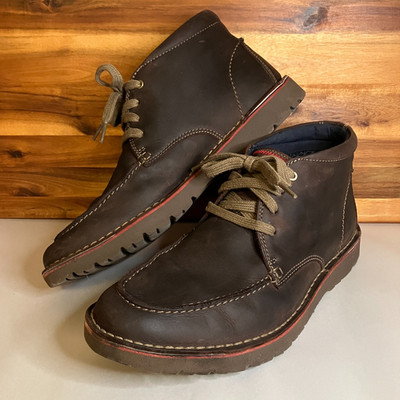 Clarks Collection Vargo Rise Men s 9.5 M Dark Brown Leather Chukka Boots MOC Toe