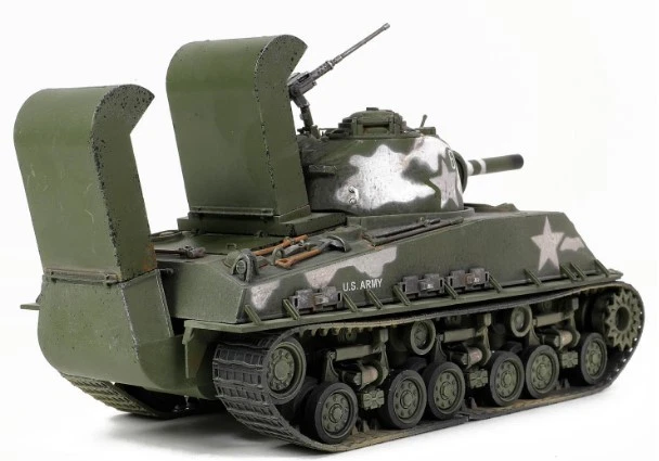 FORCES OF VALOR, SHERMAN M4 105 Carro armato medio americano - 711° battaglio... - Immagine 2 di 4