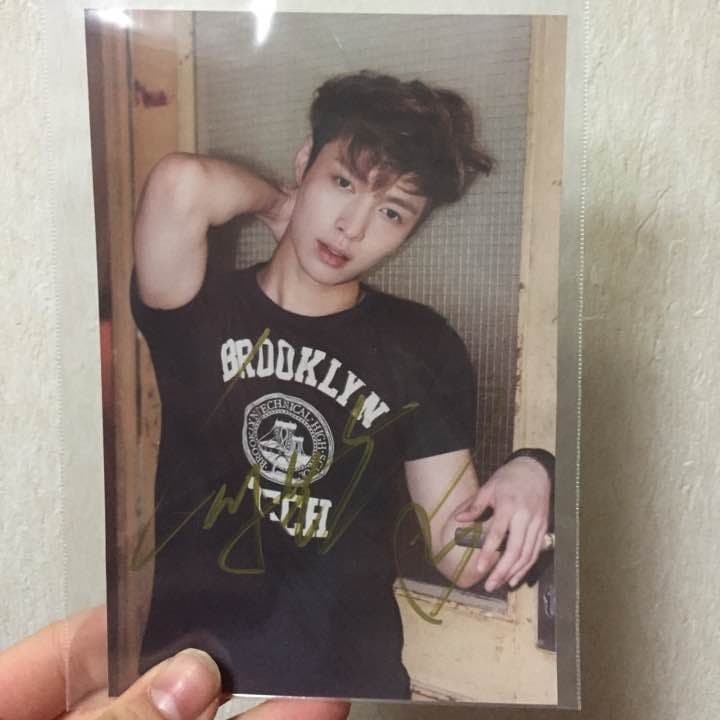 EXO LAY レイ 直筆サイン EXO LAY autograph | eBay