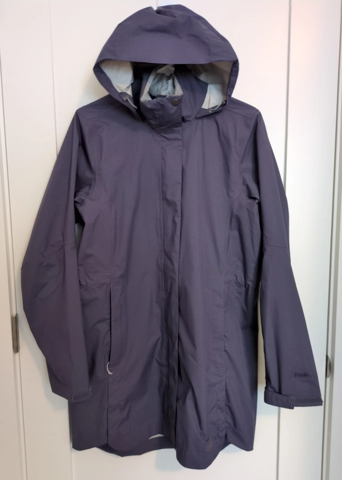 REI Co-op Jacket Womens Purple Medium - 2.5L Hooded Waterproof Rain Windbreaker
Opens in a new windo