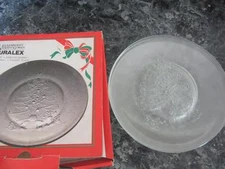 DURALEX NOEL CHRISTMAS TREE 8" THREE SALAD LUNCHEON PLATES