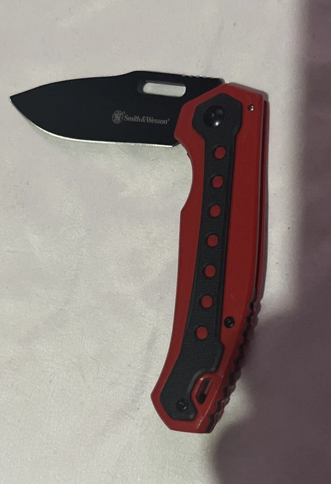 Smith & Wesson Folding Pocket Knife No. 1207822-1023. New, USA Made - Image 2 of 4