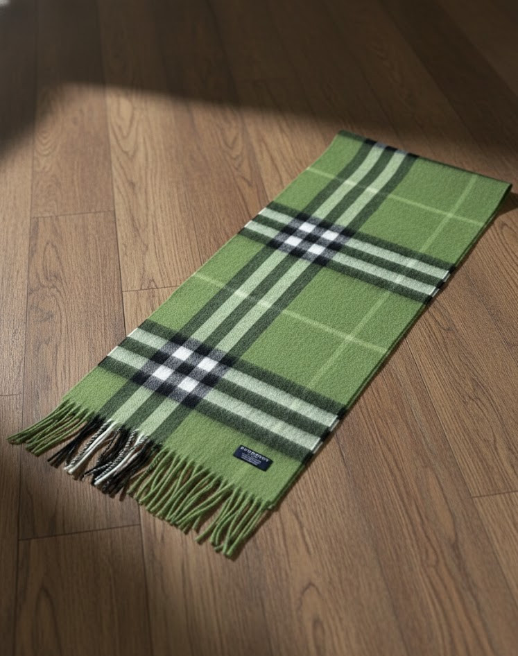 Vintage Burberry Lambswool Scarf Green Oversized 172×30cm Classic Check Made in