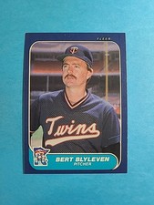 Bert Blyleven 1986 Fleer Baseball Card # 386 J8552