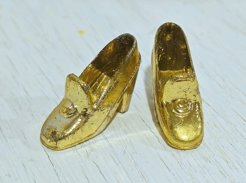 PILGRIM STYLE SHOES CHUNKY HEELS for STANDARD BARBIE DOLLS ~ METALLIC GOLD ~ NEW - Picture 2 of 5