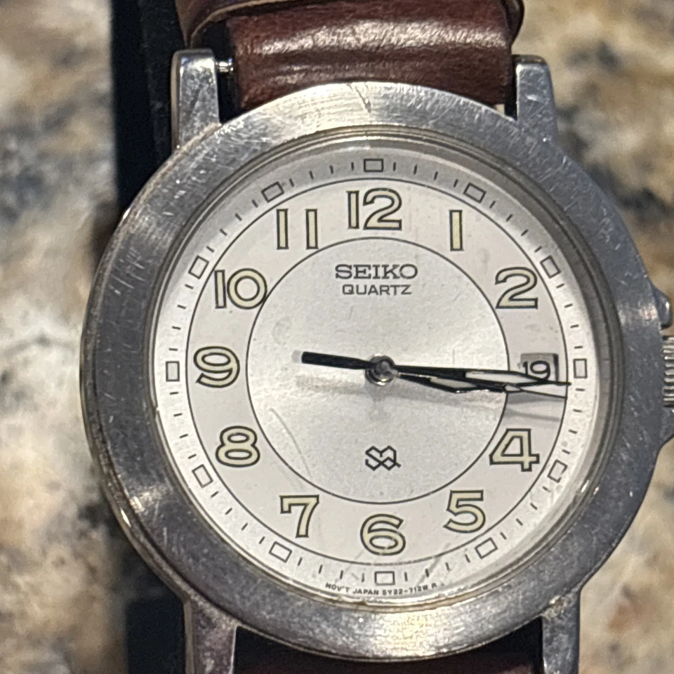 Vintage SEIKO Field Watch White Dial Silver Tone Leather Band Untested & As Is - Image 4 of 4