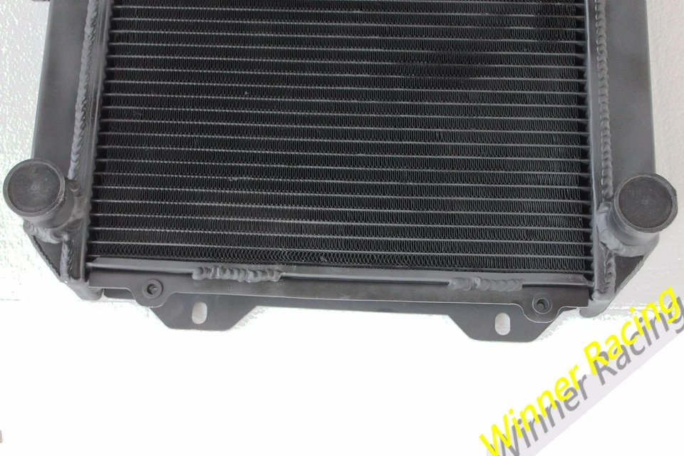 RADIADOR ALUMINIO APTO TOYOTA CELICA A20 TA28 1.6L 2T-G I4 SV-1 1971-77 M/T NEGRO Foto 4 de 4