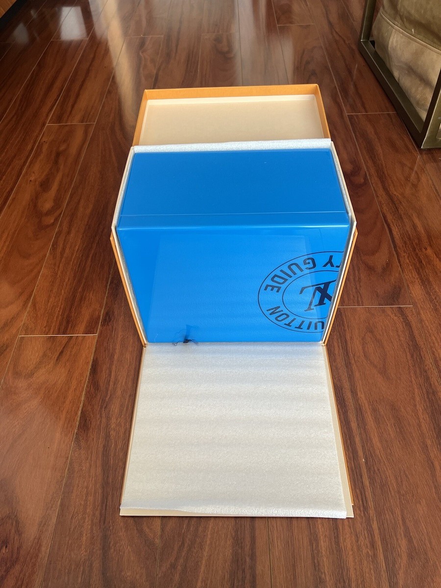 Louis Vuitton 15 City Guide Box Set, English Version LIMITED