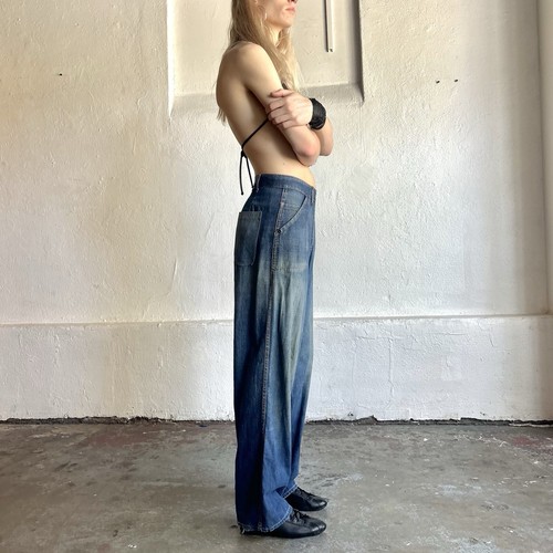 Pantalones de mezclilla antiguos vintage de los años 40 descoloridos con botones laterales pierna ancha para mujer y hombre - Imagen 4 de 5