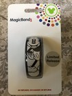 Disney Parks Mickey Mouse Millennial White Black Magic Band 2 Limited Rare — photo 1