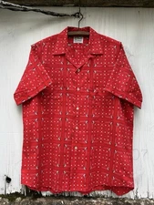 Vintage 1960s Norris Casuals All Cotton Loop Collar Red Bandana Style Print Sz L