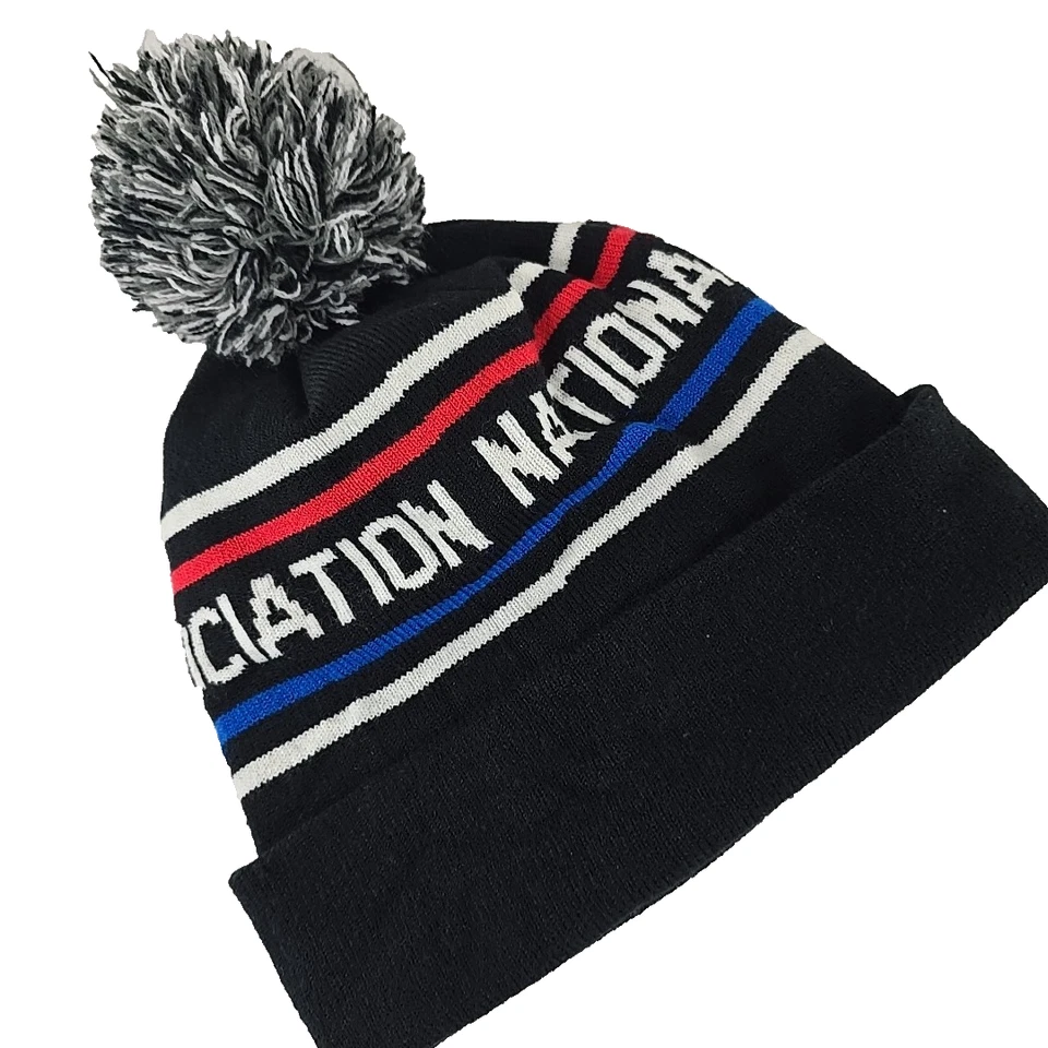 Sombrero/Gorro de Invierno NBA Negro Rojo Blanco y Azul Baloncesto Talla Única 100% Acrílico. Foto 2 de 4