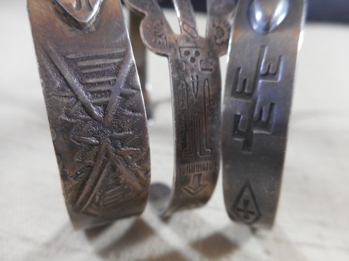 Collection of 3 FRED HARVEY era silver & turquoise tourist bracelets - Picture 2 of 4